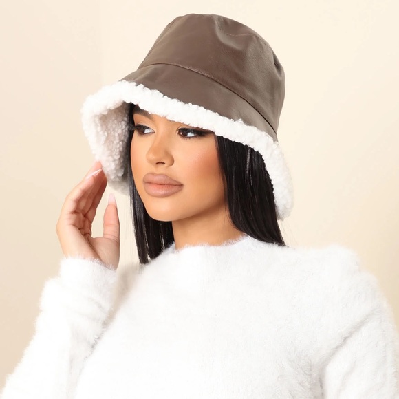 Mocha & Sherpa Bucket Hat - Picture 2 of 3